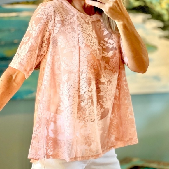 ⭐️NWT,BCBGeneration, Soft Pink Sheer Lace Top, Gorgeous Crossed, Lose-Back, S - Picture 8 of 12
